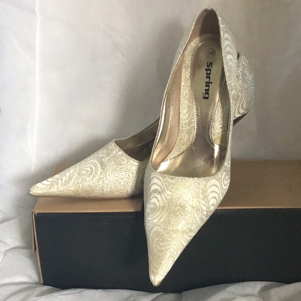 White and Gold embroidered heels. Size 8.
